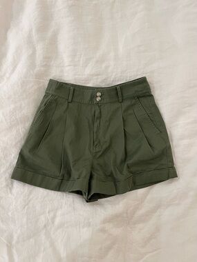 Madewell High-Waist Olive Green Pleated Women's Shorts